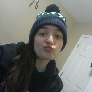 Meet your Posher, Crystal